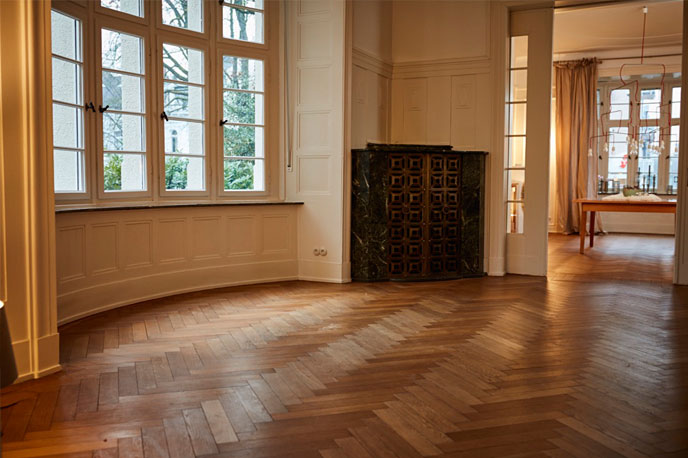 Leeres Wohnzimmer ohne Home Staging