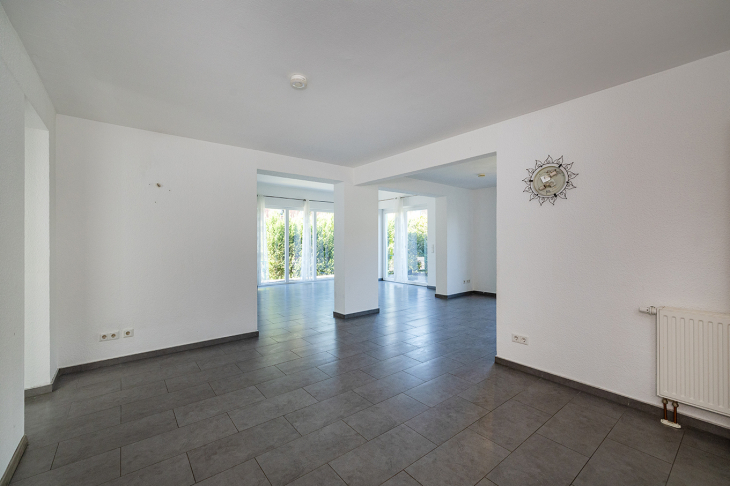 004©THOMAS_BITTERA_SCHREURS_KREUZBERGSTR.97_KREFELD_11082025