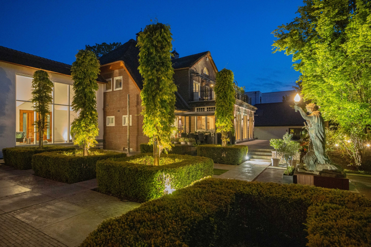 163©THOMAS_BITTERA_SCHREURS_WILHELMSHOFALLEE_190_KREFELD_08052026