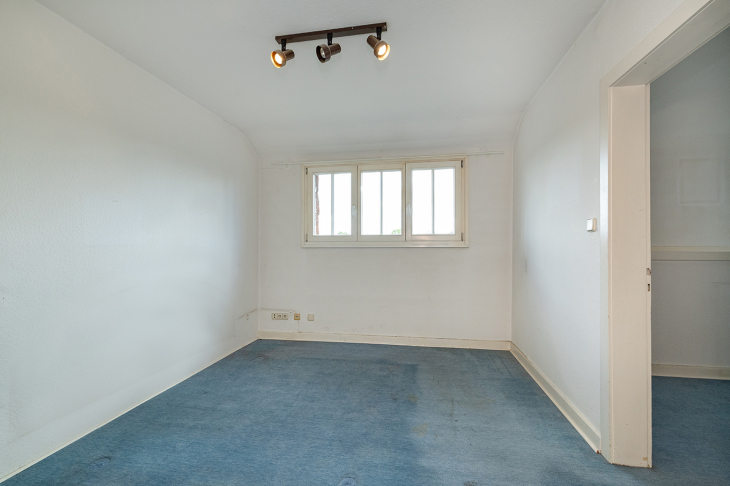 2. Schlafzimmer plus Durchgangszimmer