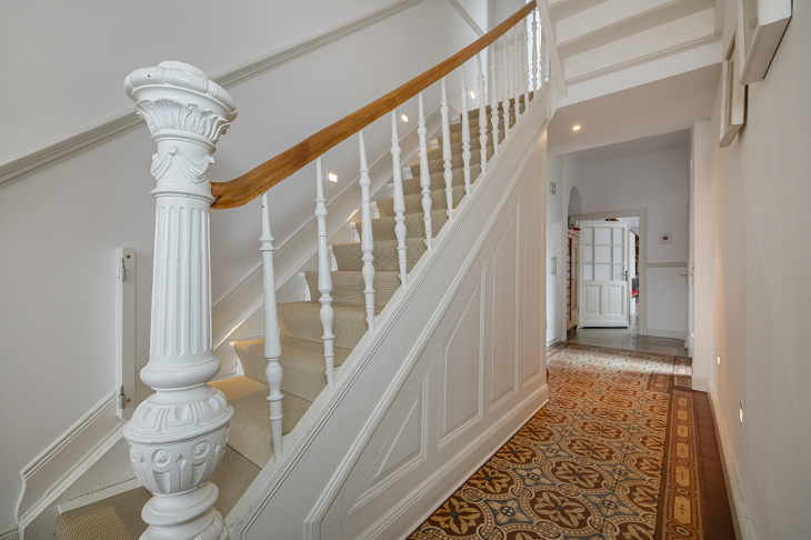 Erfüllen Sie sich Ihren Traum - bezaubernde Jugendstilvilla mit Seele unmittelbar am Rhein gelegen! Stadthaus in Krefeld / Uerdingen