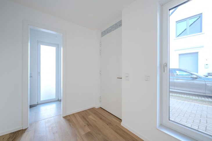 Äußerst großzügiges Entrée