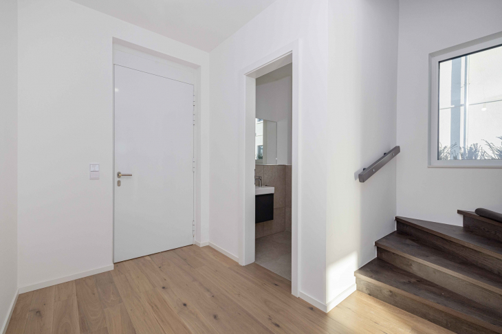 Äußerst großzügiges Entrée