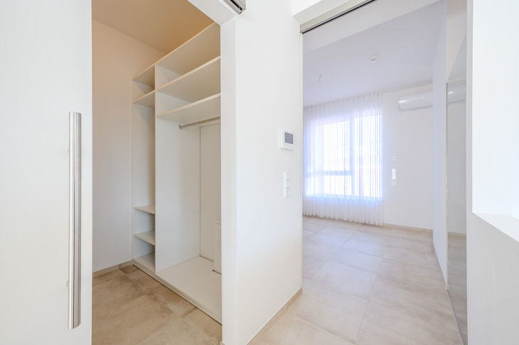 Ankleidezimmer und Schlafzimmer