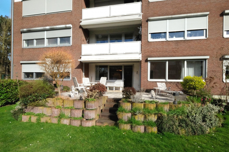 Sonnige Outdoor-Oase - 3-Zimmer-Wohnung mit Wohlfühlpotential in Krefeld-Linn! Erdgeschosswohnung in Krefeld / Linn