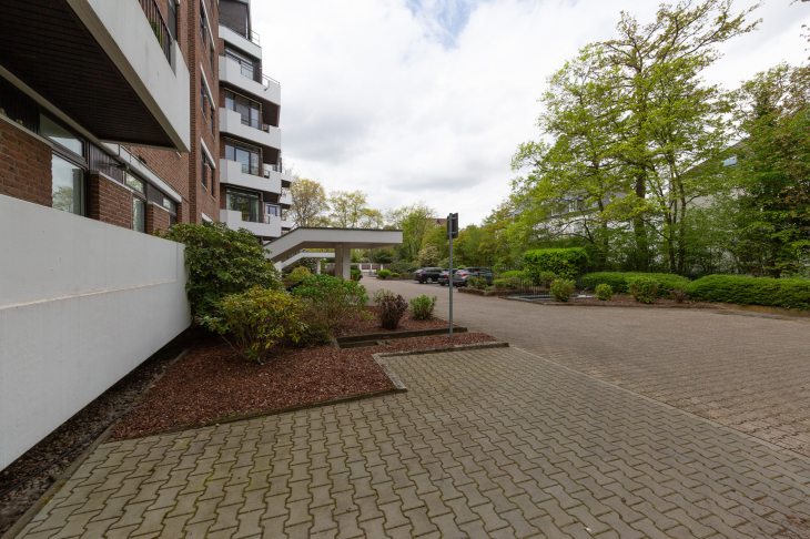 Außenanlage vor dem Haus