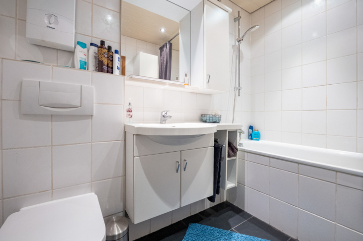 Bad mit Badewanne