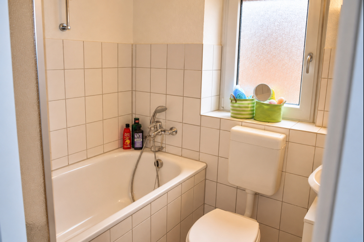 Bad OG mit Wanne