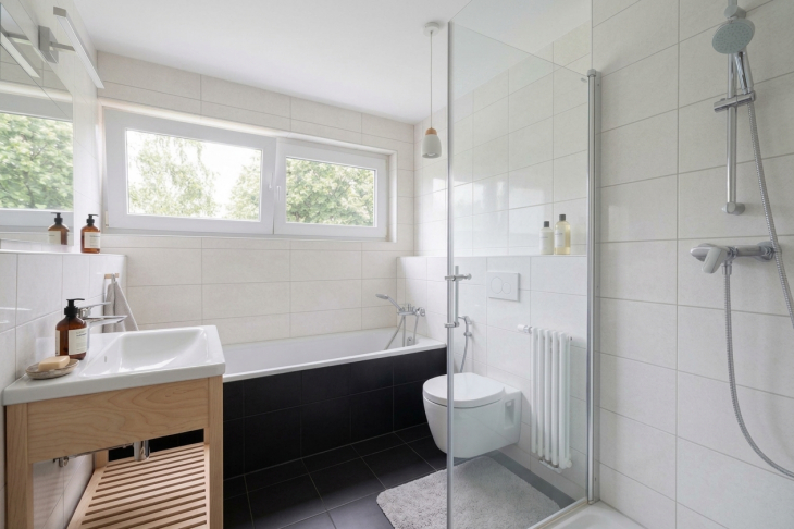 Badezimmer 1. Obergeschoss - KI-generiert
