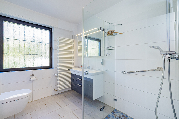 Badezimmer EG