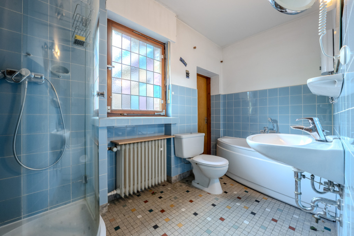 Badezimmer EG