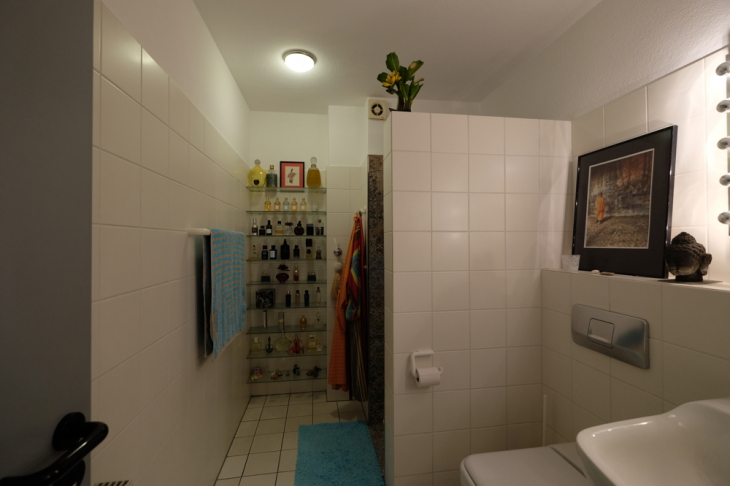 Badezimmer mit Dusche