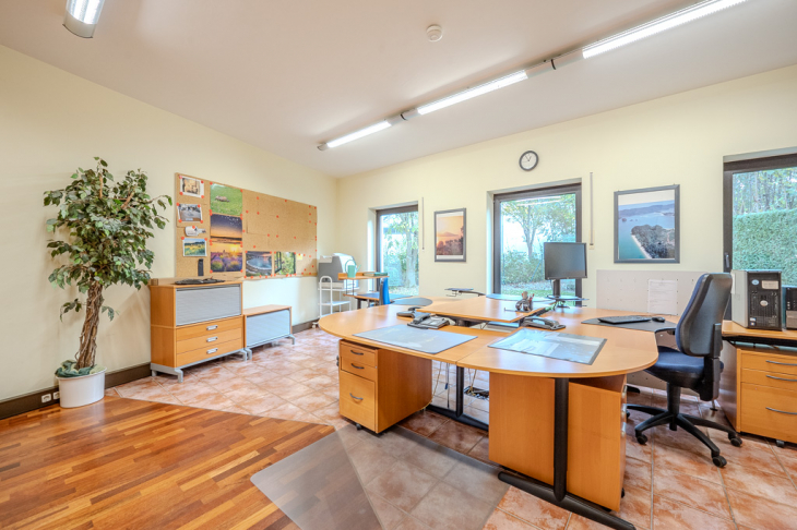 Büro 4