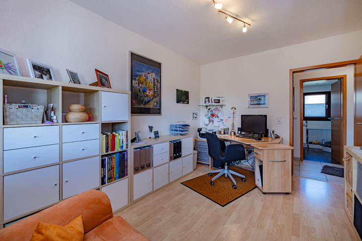 Büro EG