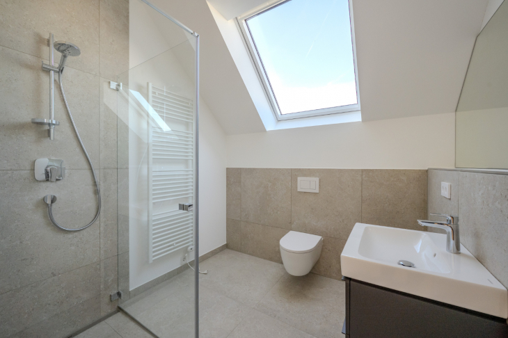 Das eigene Reich- Bad En Suite im Dachgeschoss
