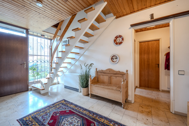 Diele mit Zugang Bad und Schlafzimmer