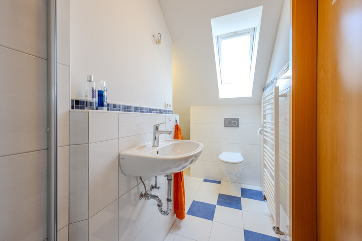 Duschbadezimmer Dachgeschoss