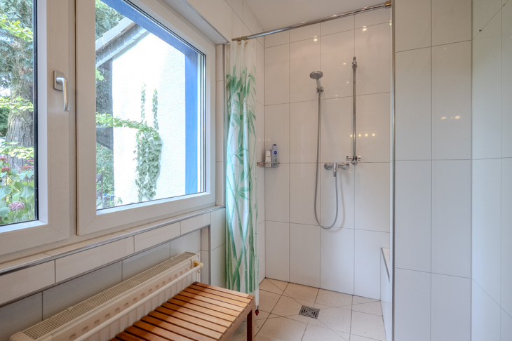 Ebenerdige Dusche EG