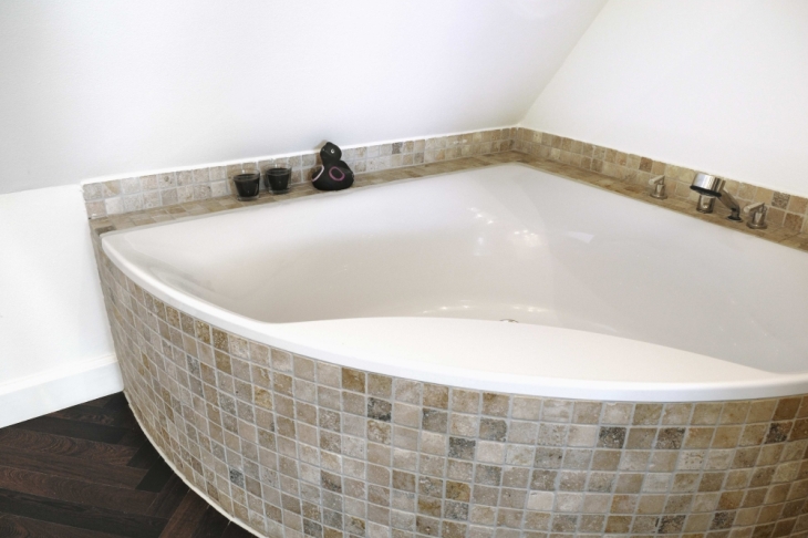 Eckbadewanne
