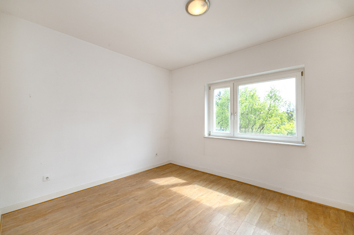 Elternschlafzimmer zur Gartenseite