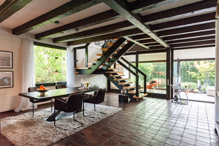 Essbereich und Treppe