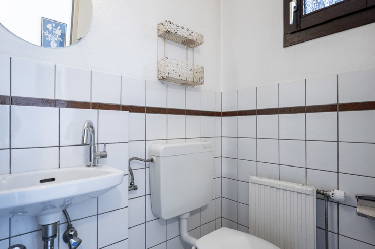 Gäste-WC EG