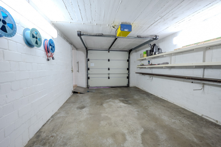 Garage mit direktem Zugang ins Haus