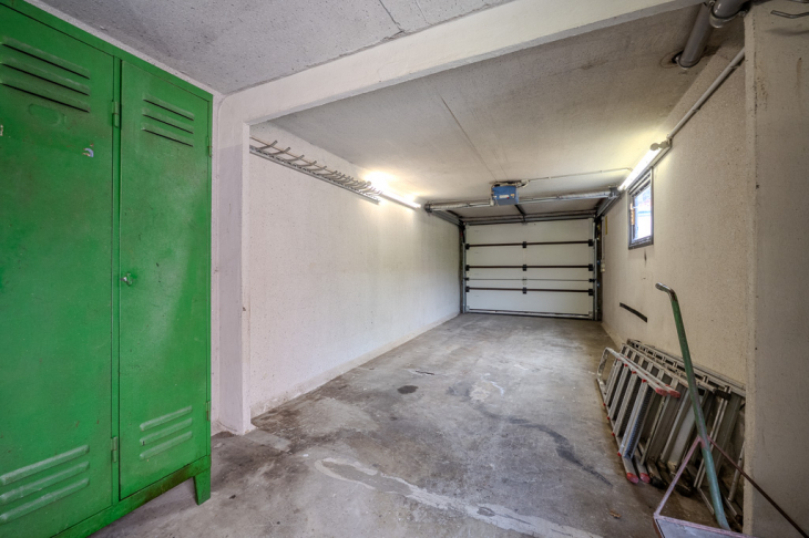 Garage mit Werkstattbereich
