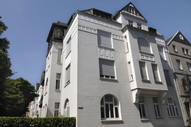 Gebäude