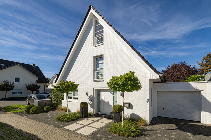 Gebäudeansicht Straßenseite