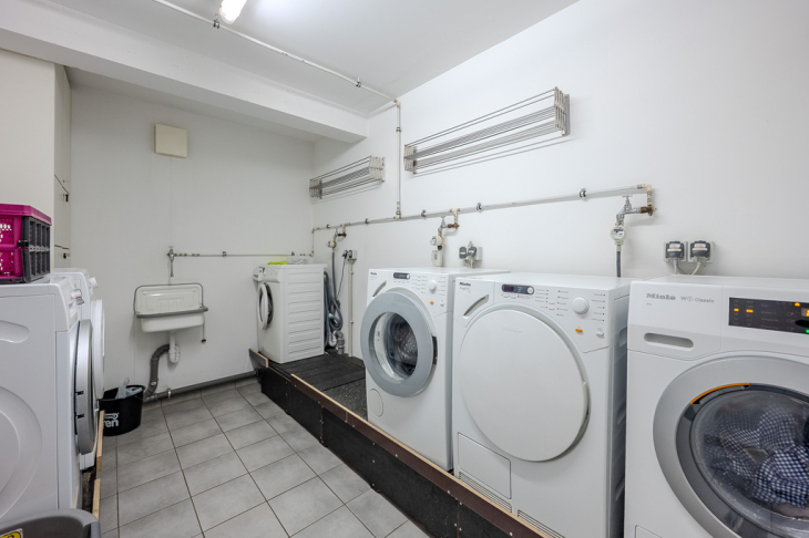  Gepflegter Waschraum