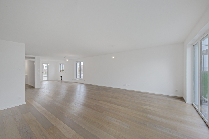 Großzügiger Offener Grundriss und edle Oberflächen