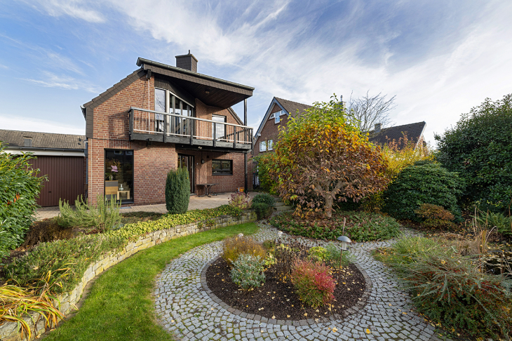Für Paare gemacht: Architektenhaus mit einzigartiger Raumstruktur und Wohlfühlgarten!! Einfamilienhaus in Krefeld / Uerdingen