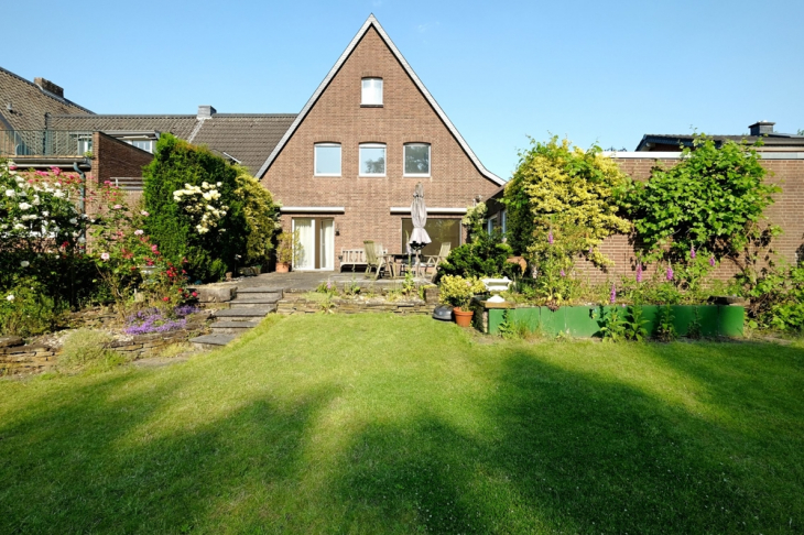 Hausansicht Gartenseite