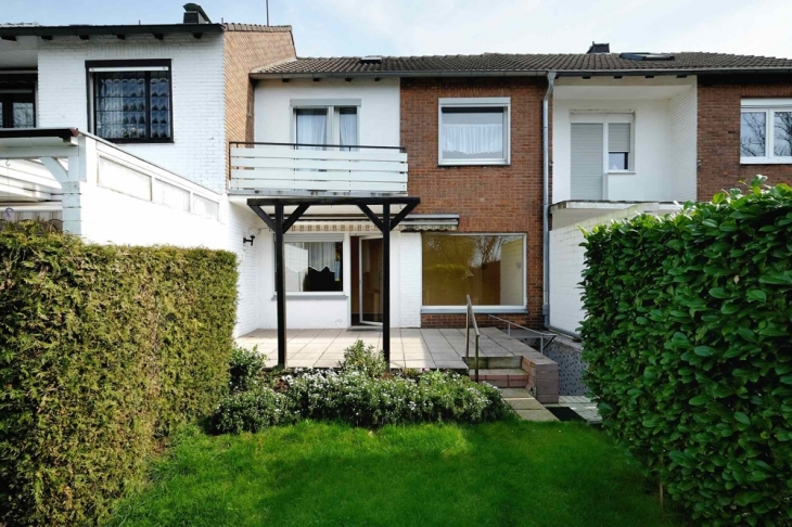 Hausansicht Gartenseite