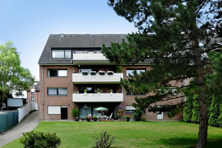 Hausansicht_Gartenseite