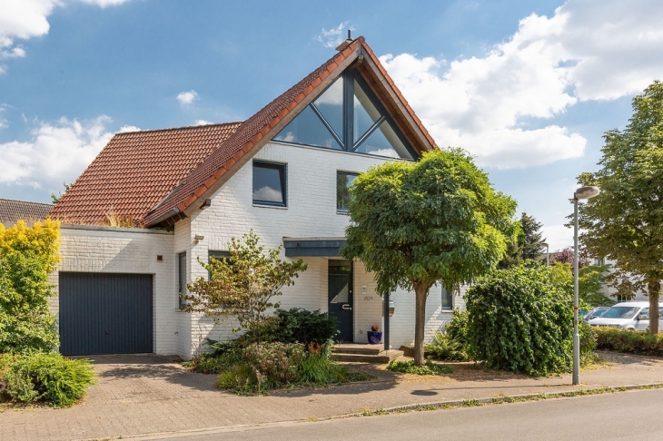  Hausansicht Straßenseite