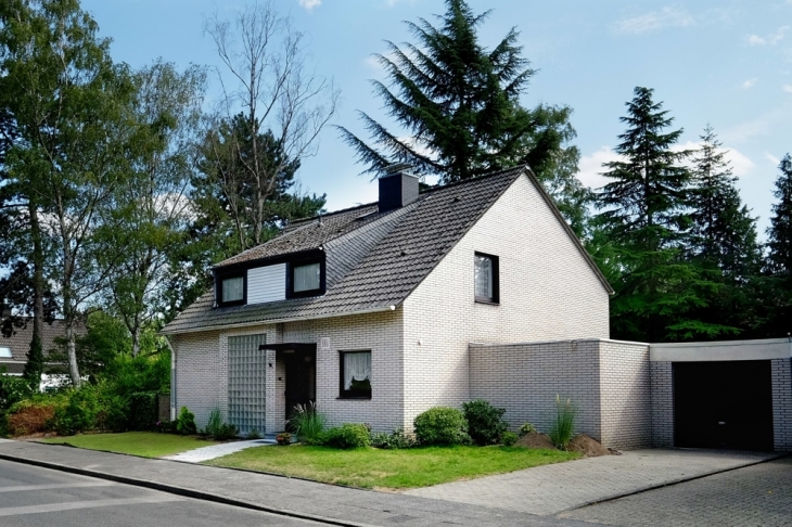 Hausansicht Straßenseite