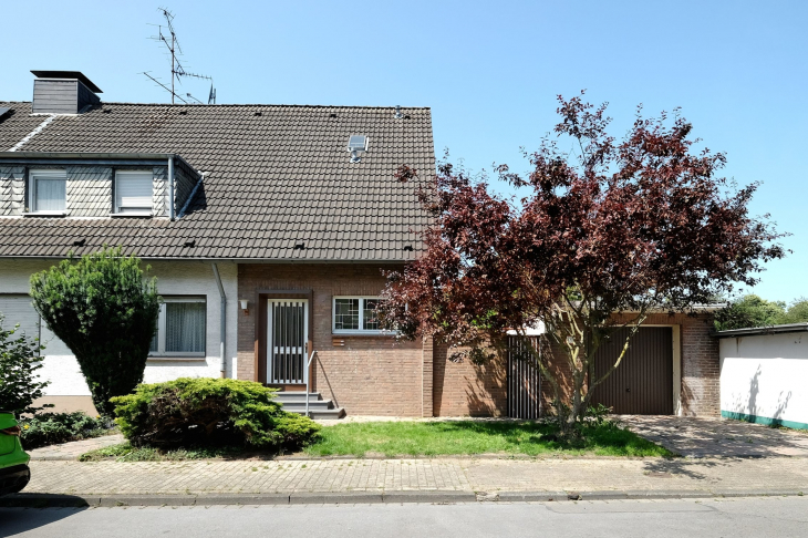 Hausansicht Straßenseite
