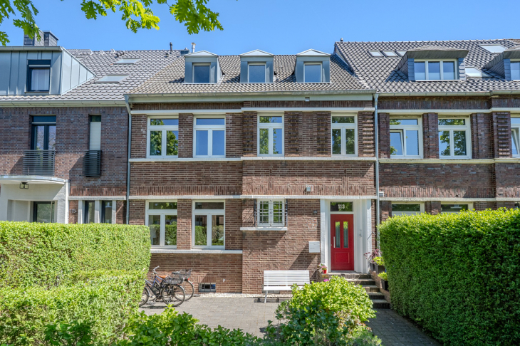 Investieren in Bestlage – hochwertig saniertes 3-Familienhaus im Krefelder Bismarckviertel! Mehrfamilienhaus in Krefeld
