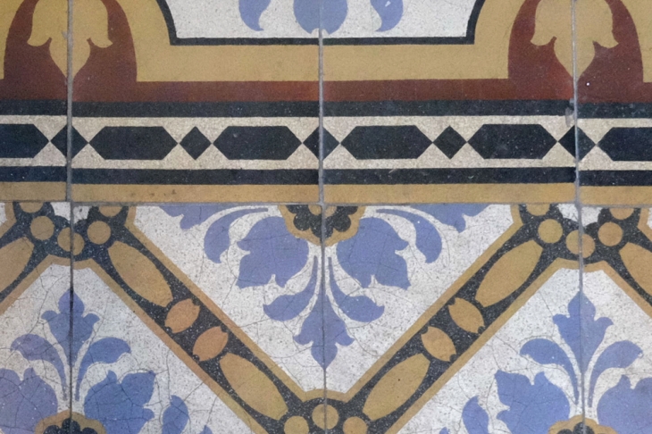 historische Bodenfliesen