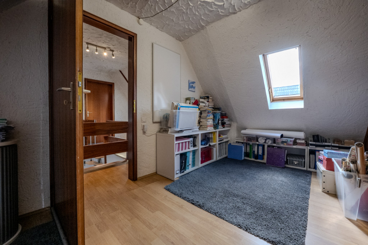 kleines Zimmer im Spitzboden
