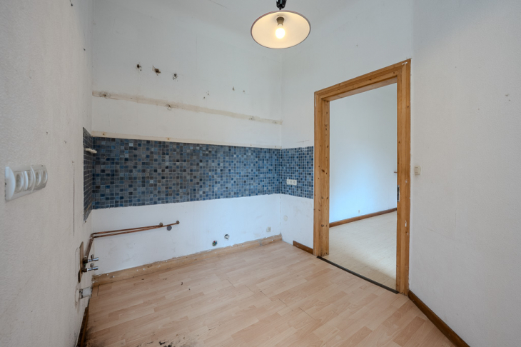 Küche 1. Etage mit Durchgang zum Wohnraum