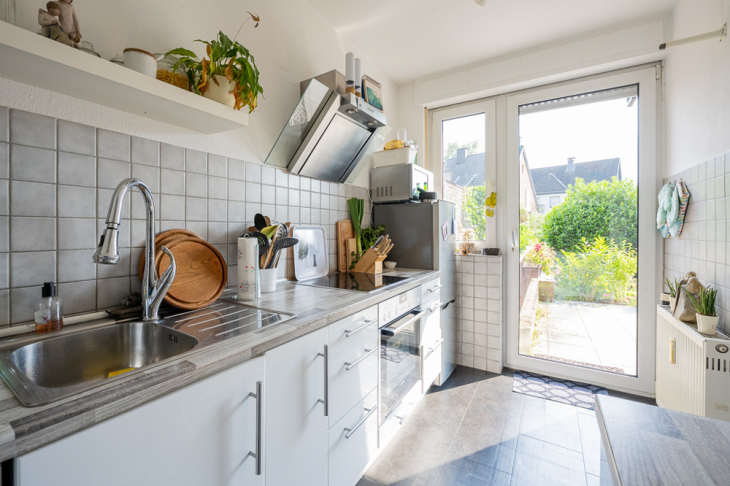 Küche mit Ausgang zur Terrasse Erdgeschoss
