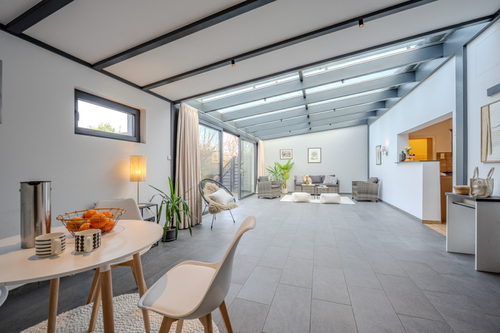 Moderner Wintergarten