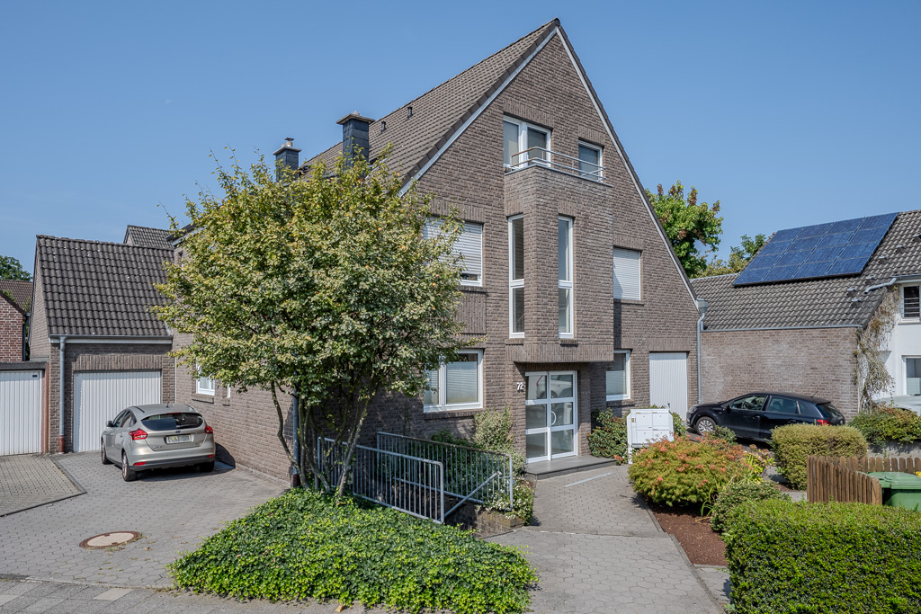 Attraktive 3-Zi. Maisonette Wohnung mit Kamin, Balkon u. Stellplatz in Tönisvorst - St. Tönis! - Foto 1