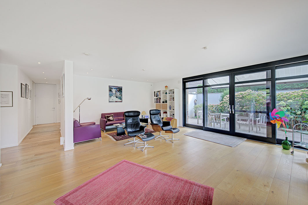 Krefeld-Verberg/Stadtwald! Exklusive, seniorengerechte Terrassen-Wohnung in moderner Mehrparteienvilla - Photo 3