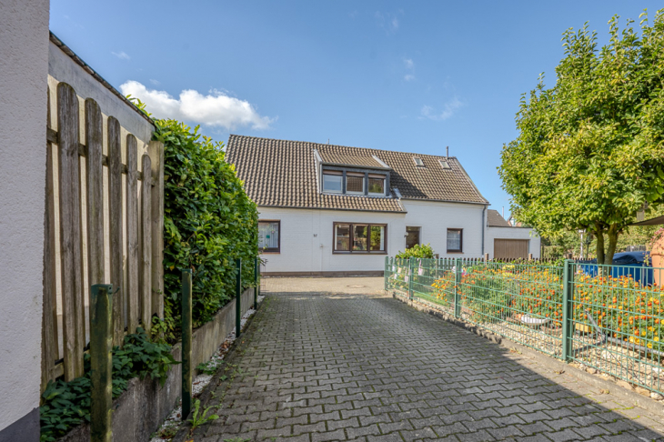 Private Zufahrt zum Grundstück