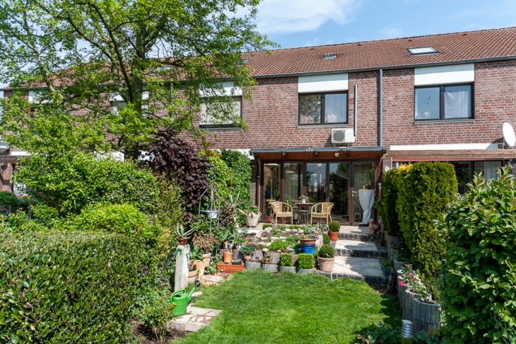 Rückansicht mit Garten
