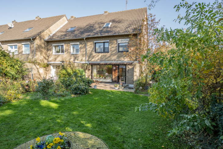 Rückansicht mit Garten